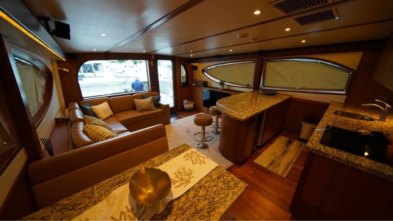
								USA 2011 Hatteras USD full									